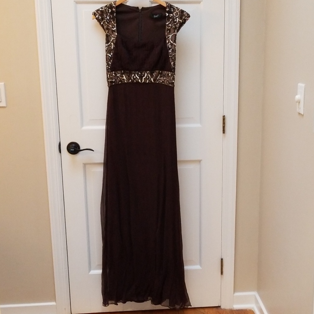 Formal/Prom Sz 8 capped-sleeve Empire waist gown